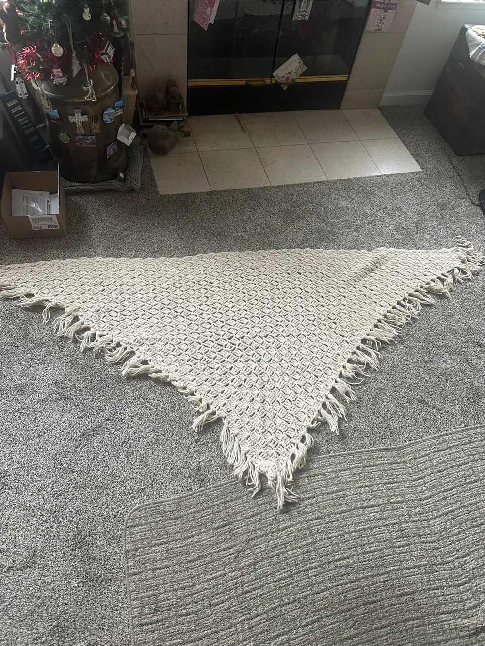 Vintage Handmade crochet Triangle Shawl - Cream with Fringe